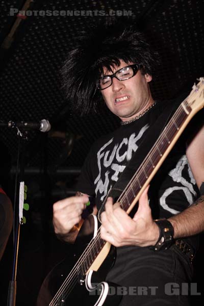 UNCOMMONMENFROMMARS - 2006-06-06 - PARIS - Batofar - 
